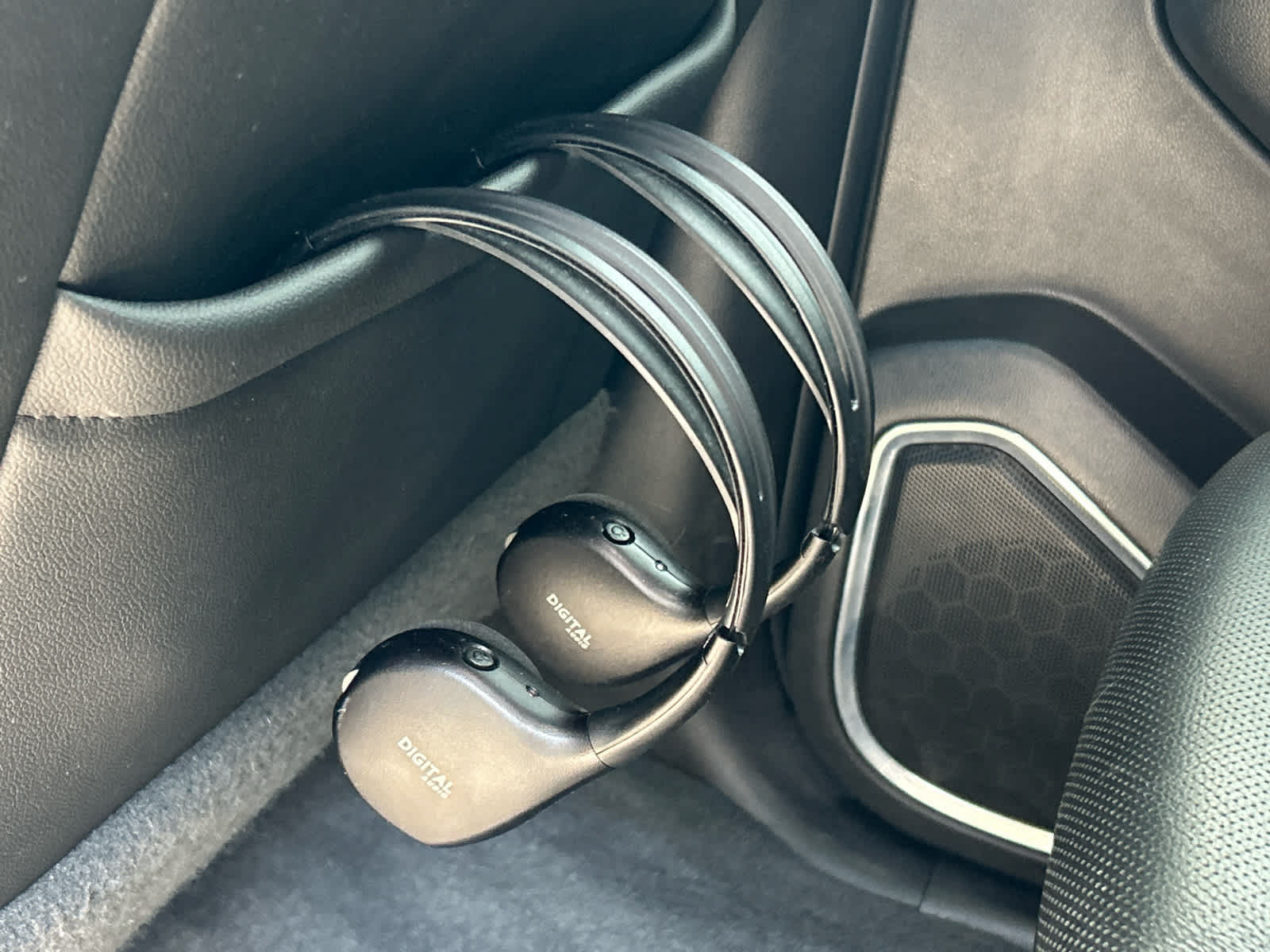 Used 2019 Chevrolet Suburban Premier AWD/4WD image 27