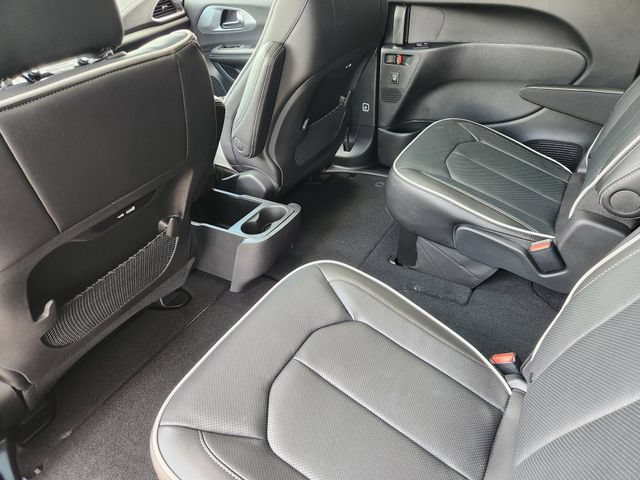 New 2026 Chrysler Pacifica Limited w/ S Appearance Package AWD/4WD image 21