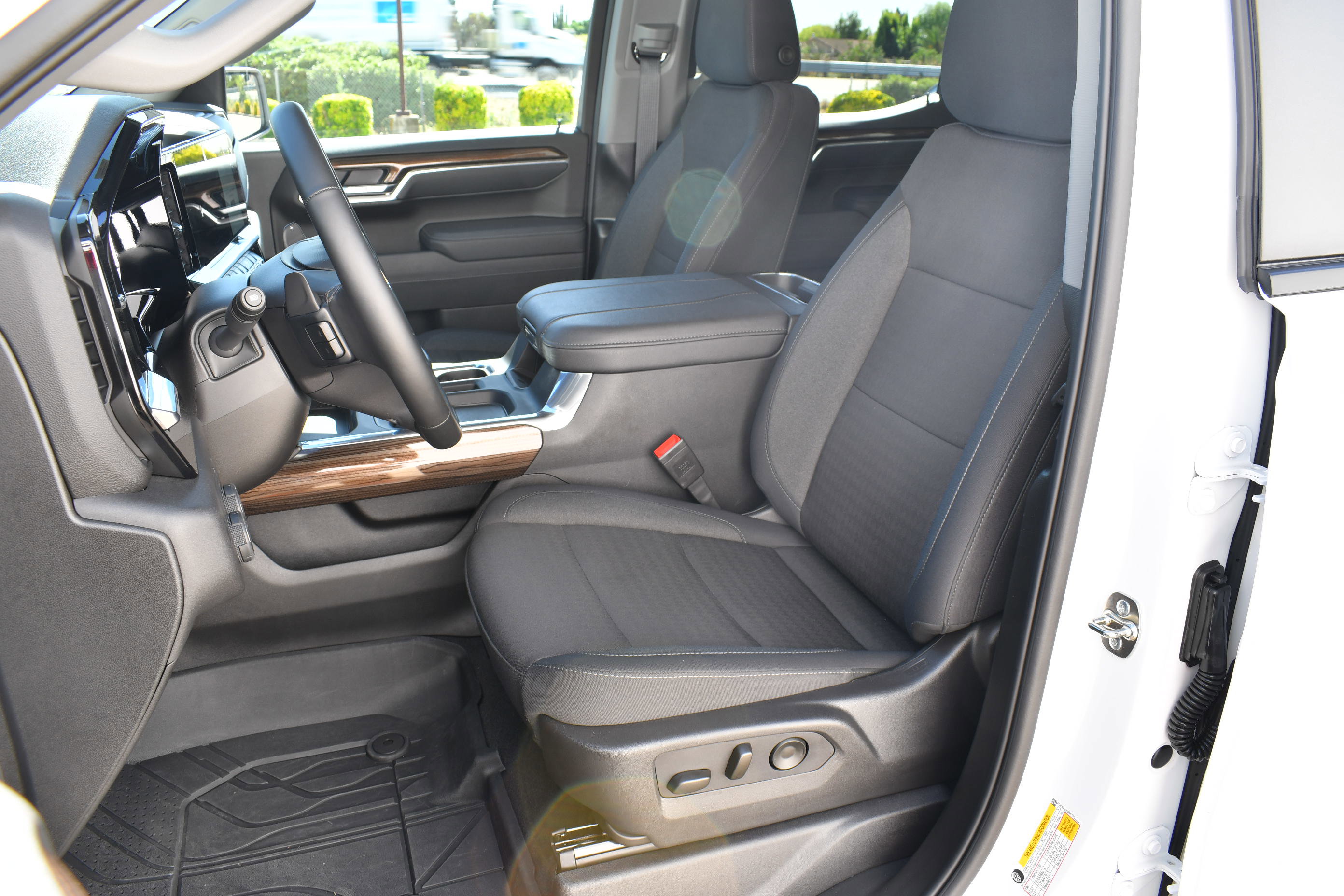 Used 2025 Chevrolet Silverado 1500 LT w/ Texas Edition Plus RWD image 26