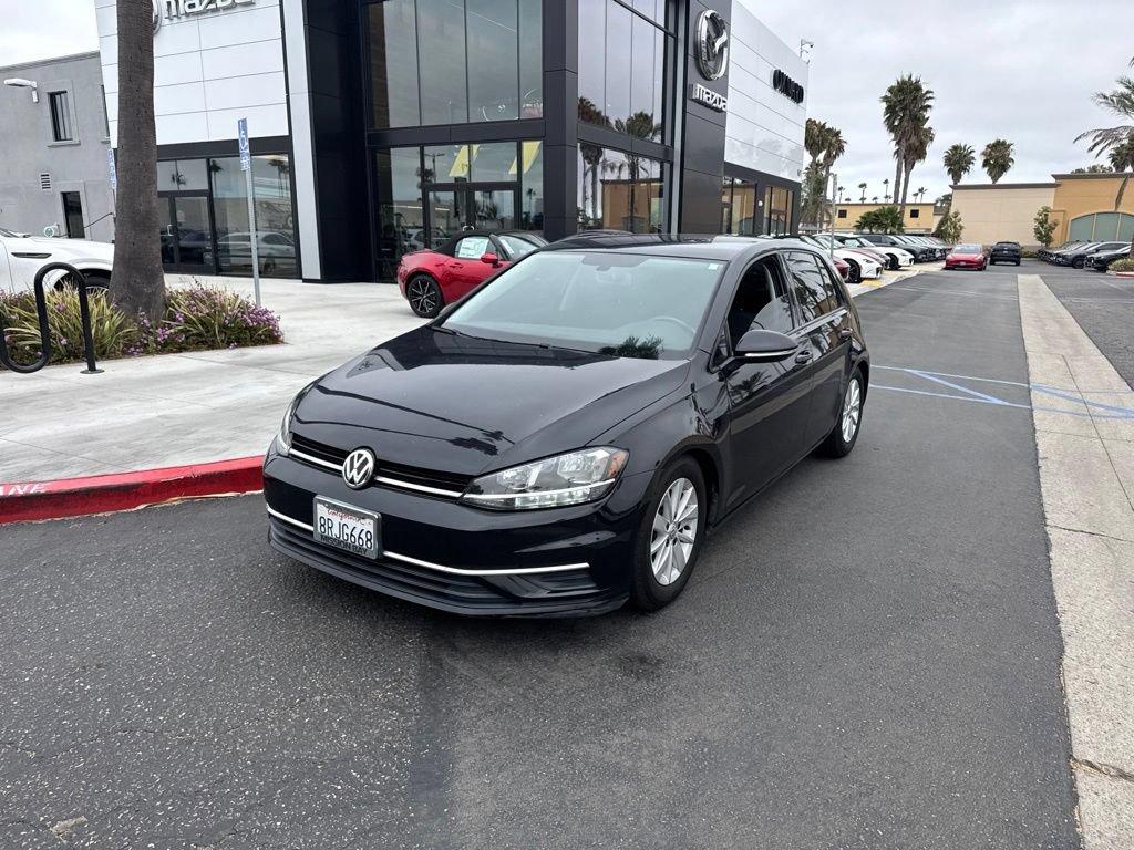 Used 2019 Volkswagen Golf 4-Door FWD image 2