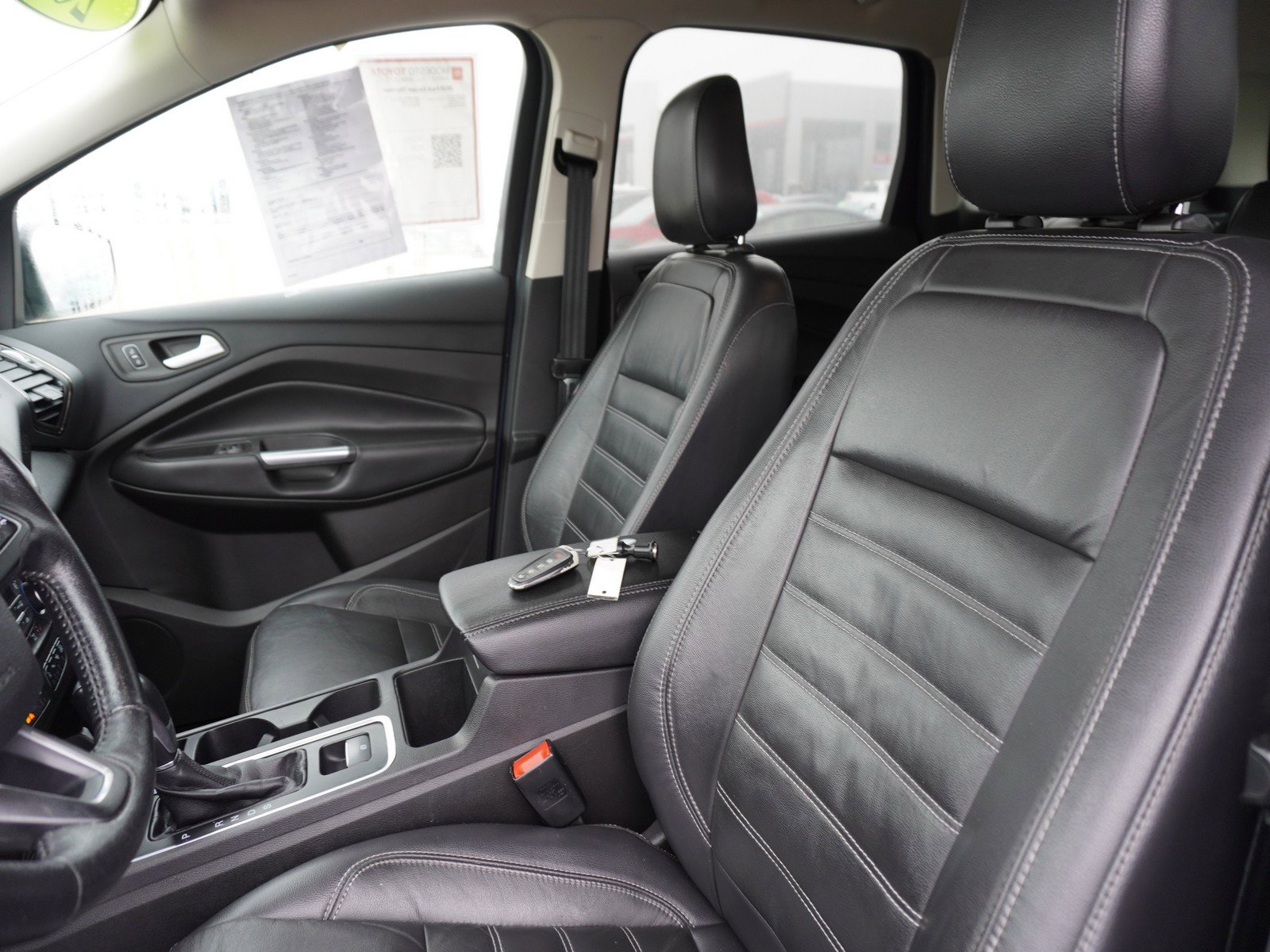 Used 2018 Ford Escape Titanium w/ Ford Safe & Smart Package image 21