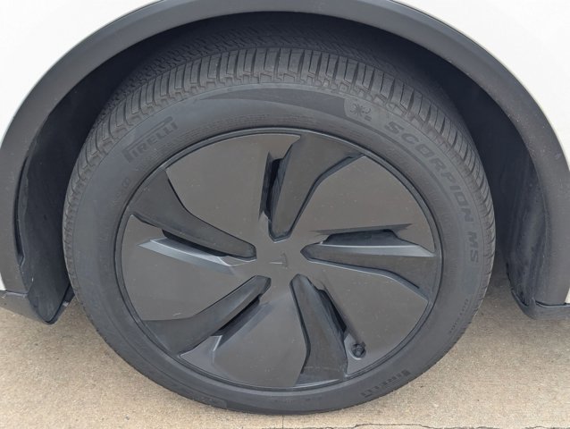 Used 2026 Tesla Model Y Long Range AWD/4WD image 7