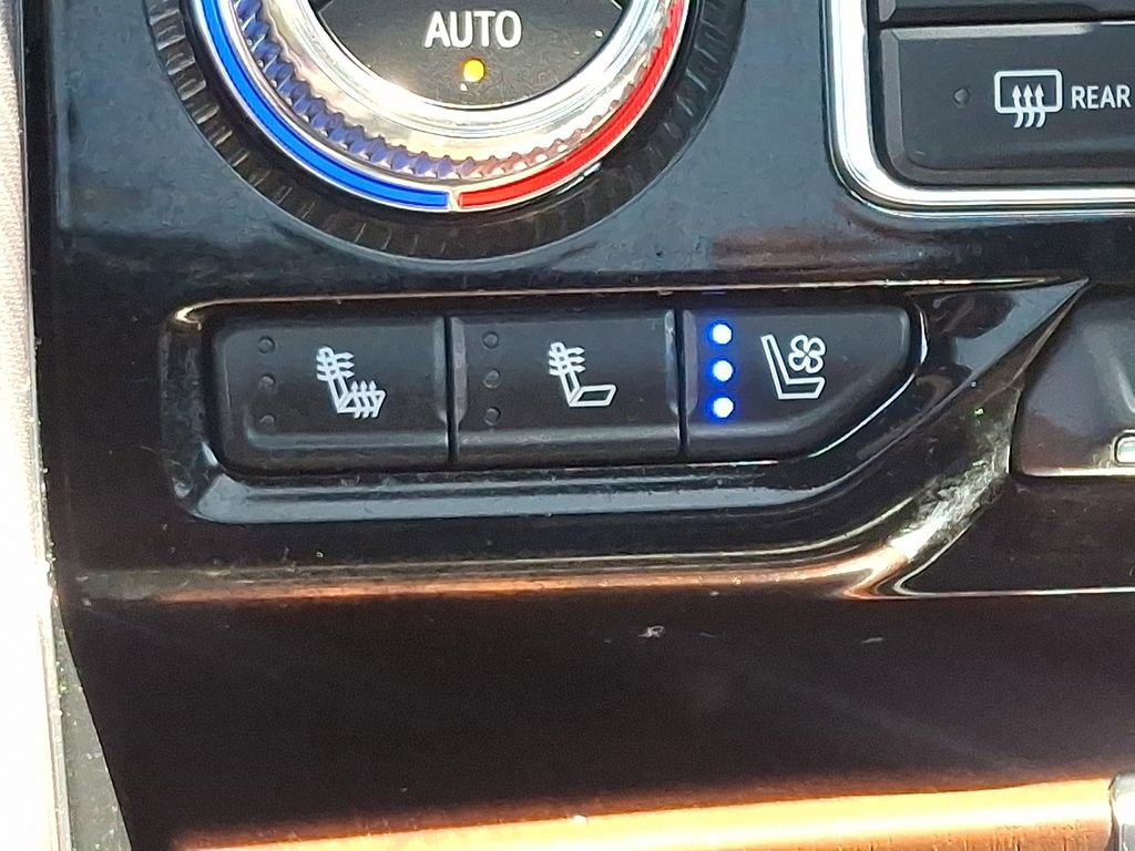 Certified 2023 GMC Yukon Denali Ultimate AWD/4WD image 26