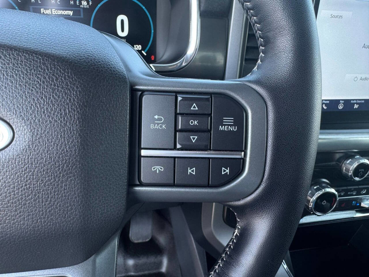 Used 2022 Ford F150 Lariat image 18