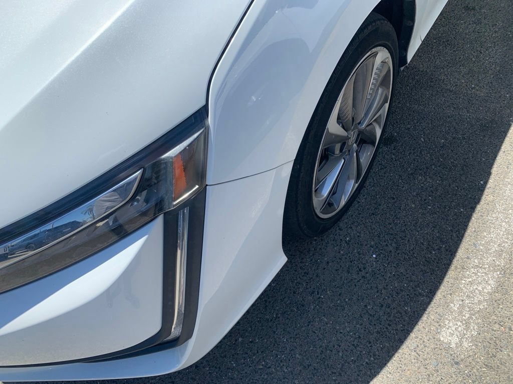 Used 2018 Honda Clarity Plug-In Hybrid image 2