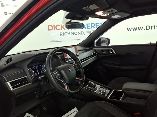 Used 2022 Mitsubishi Outlander SEL Black Edition image 12