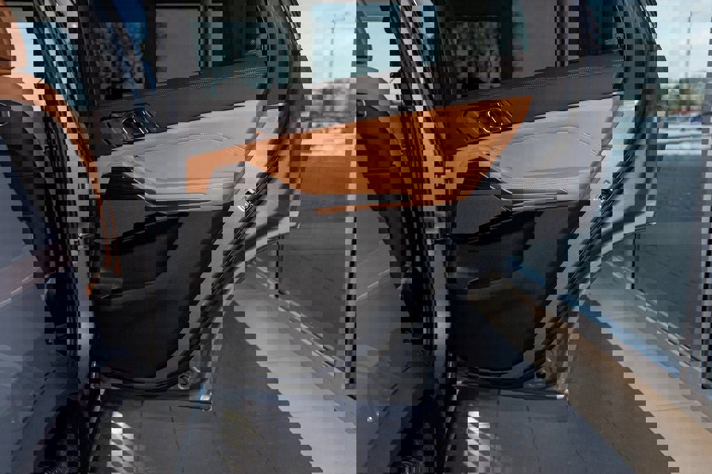 New 2026 BMW X5 xDrive40i w/ Climate Comfort Package image 36