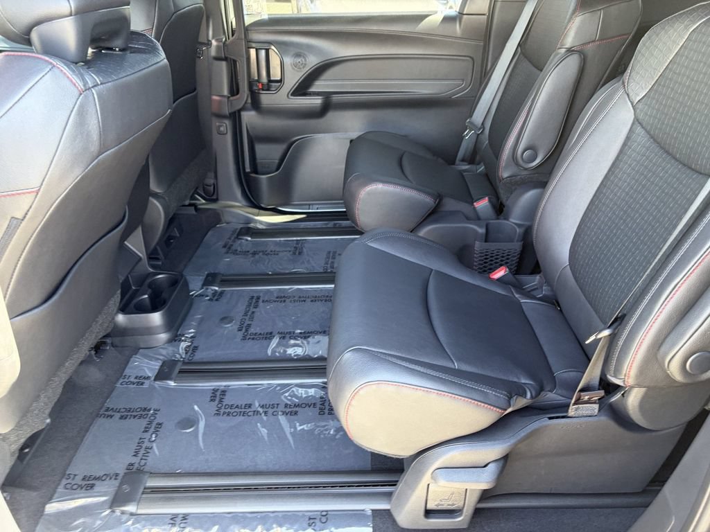 Certified 2026 Toyota Sienna XSE FWD image 22