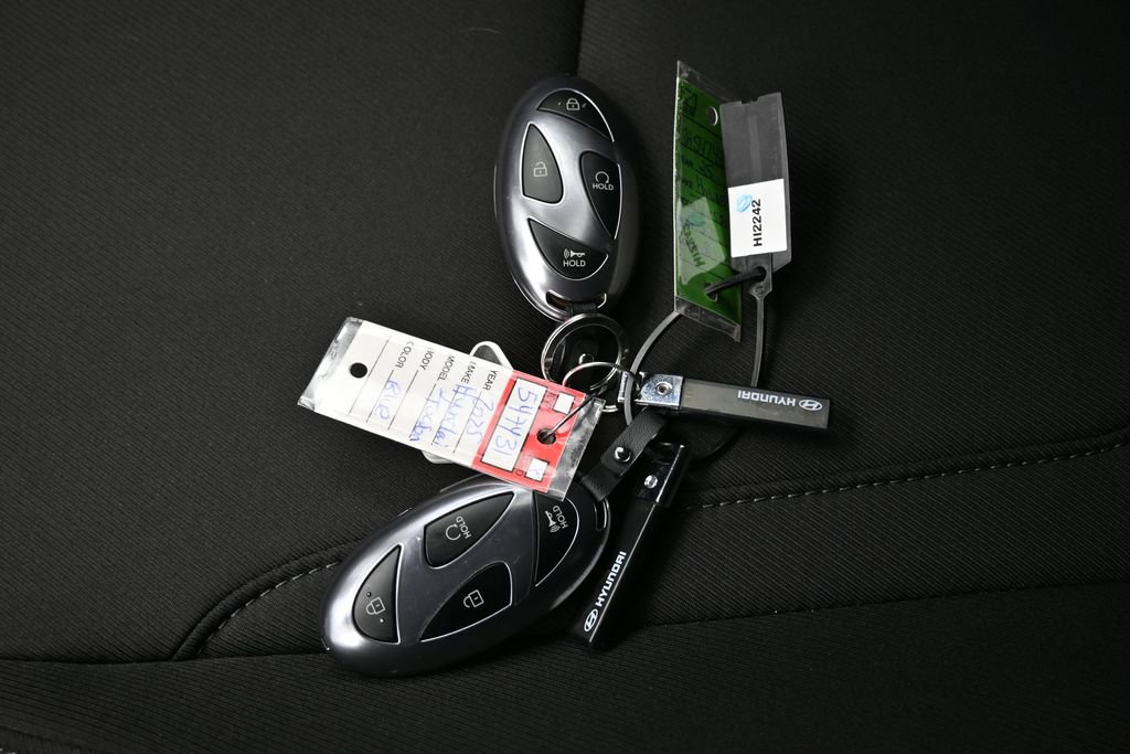 Used 2025 Hyundai Tucson SEL FWD image 31