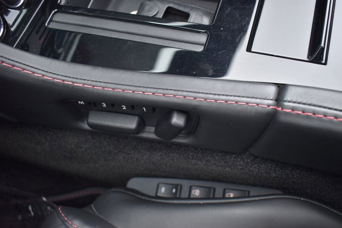 Used 2014 Aston Martin V8 Vantage S image 38