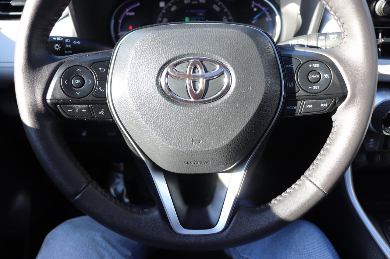 Used 2025 Toyota RAV4 XLE image 27
