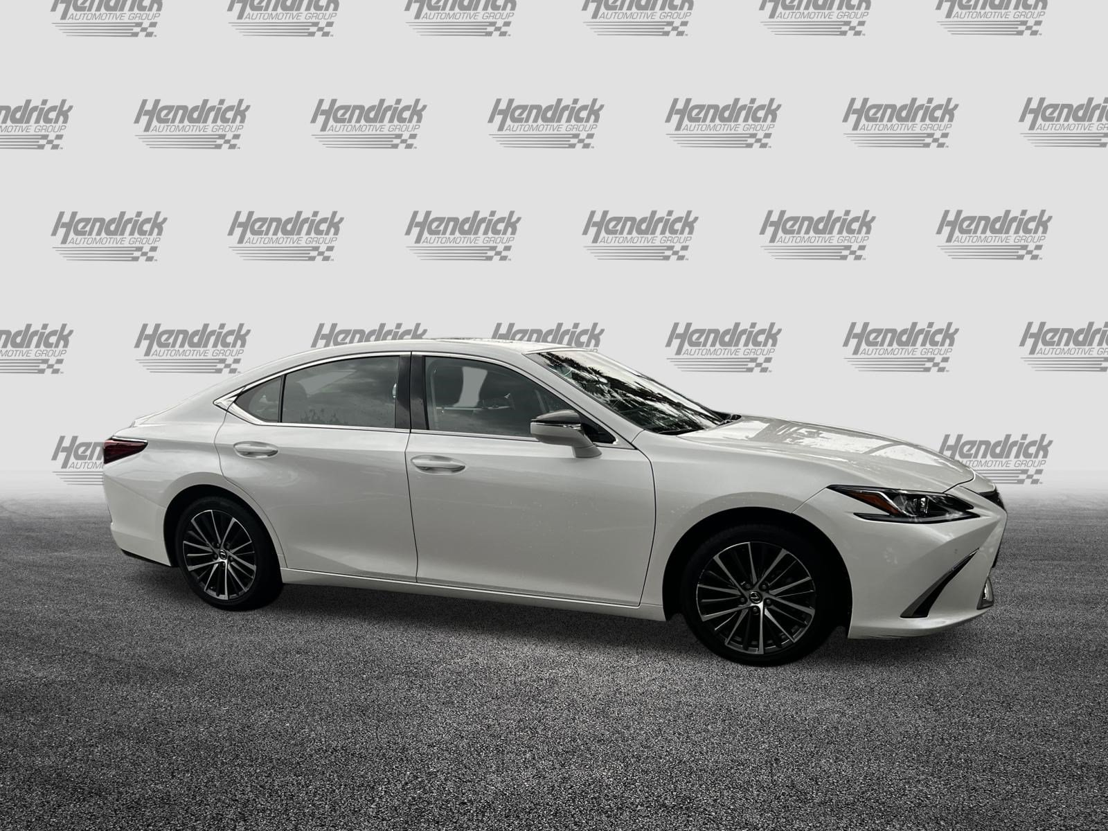Used 2023 Lexus ES 350 w/ Premium Package FWD image 10