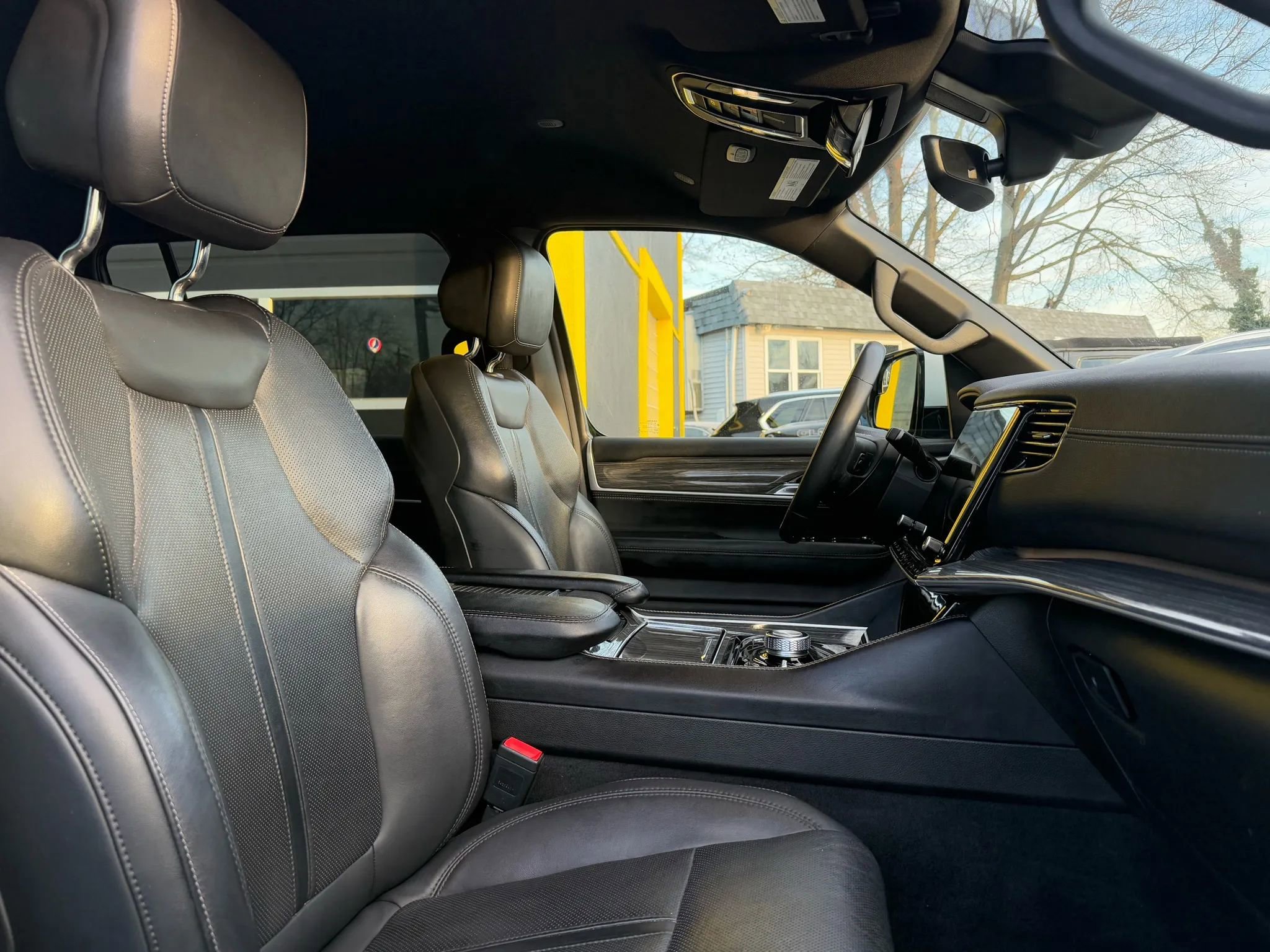 Used 2022 Jeep Wagoneer Series III image 22