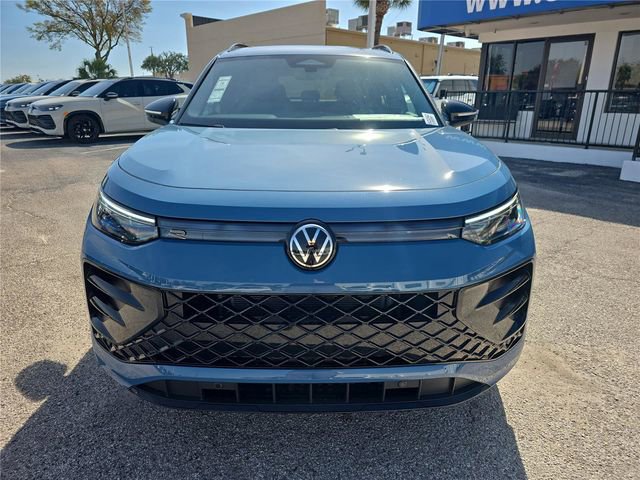 New 2026 Volkswagen Tiguan SE R-Line image 2