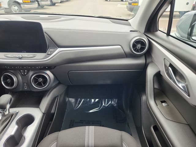 Used 2024 Chevrolet Blazer LT FWD image 23