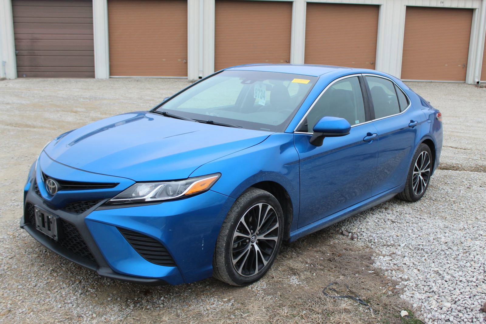 Used 2018 Toyota Camry L image 2