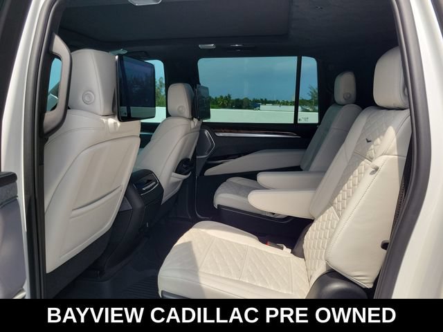 Used 2025 Cadillac Escalade ESV Sport Platinum w/ LPO, ONYX Package AWD/4WD image 13
