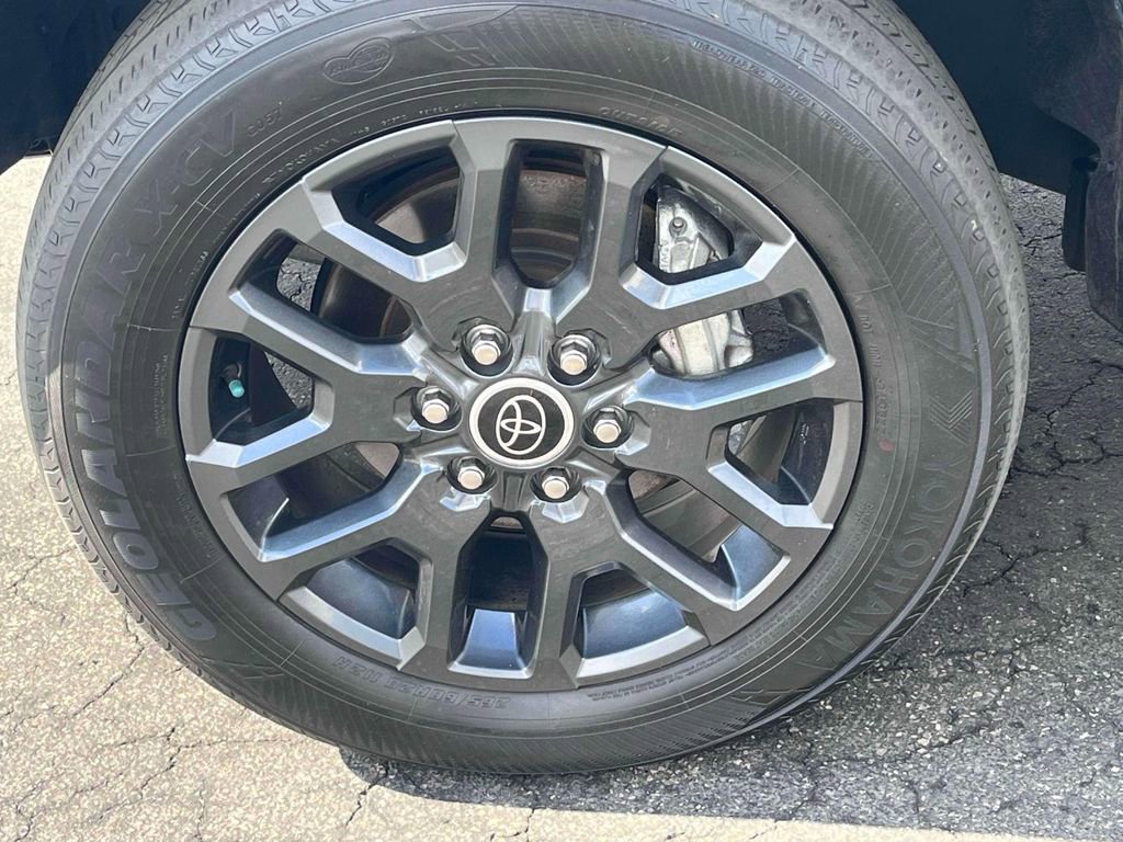 Used 2023 Toyota Tundra Platinum image 7