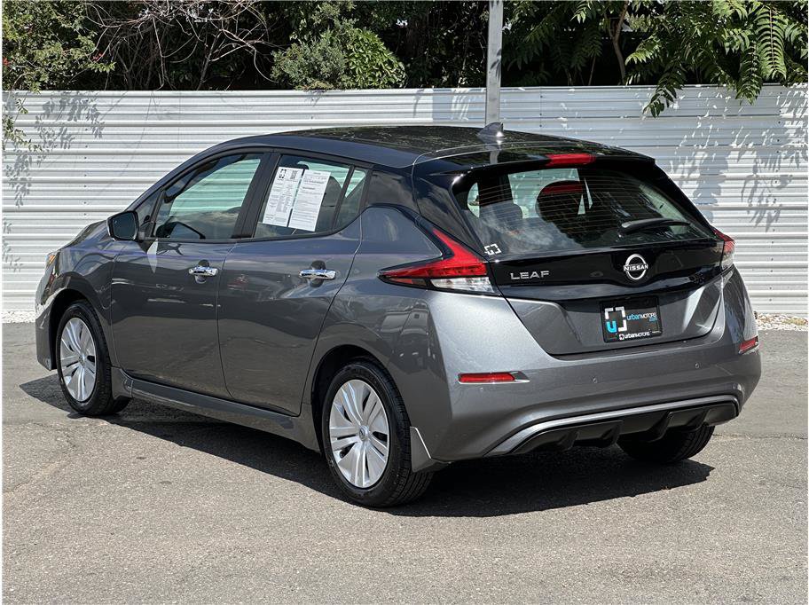 Used 2025 Nissan Leaf S FWD image 3