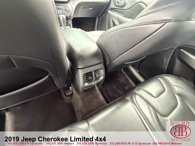 Used 2019 Jeep Cherokee Limited AWD/4WD image 15