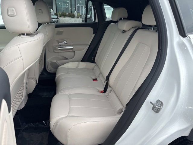 New 2025 Mercedes-Benz GLA 250 image 10