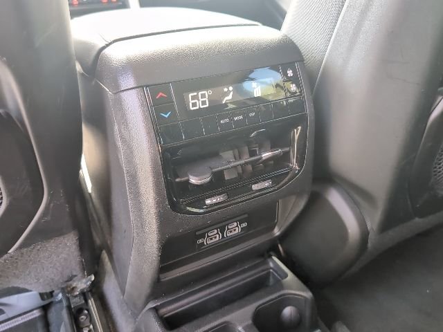 Used 2023 Jeep Grand Cherokee L Laredo image 26