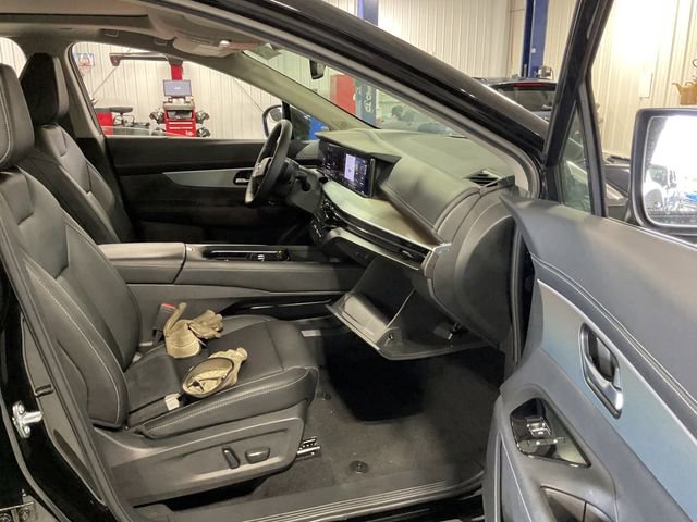 Used 2025 Nissan Murano SL image 12