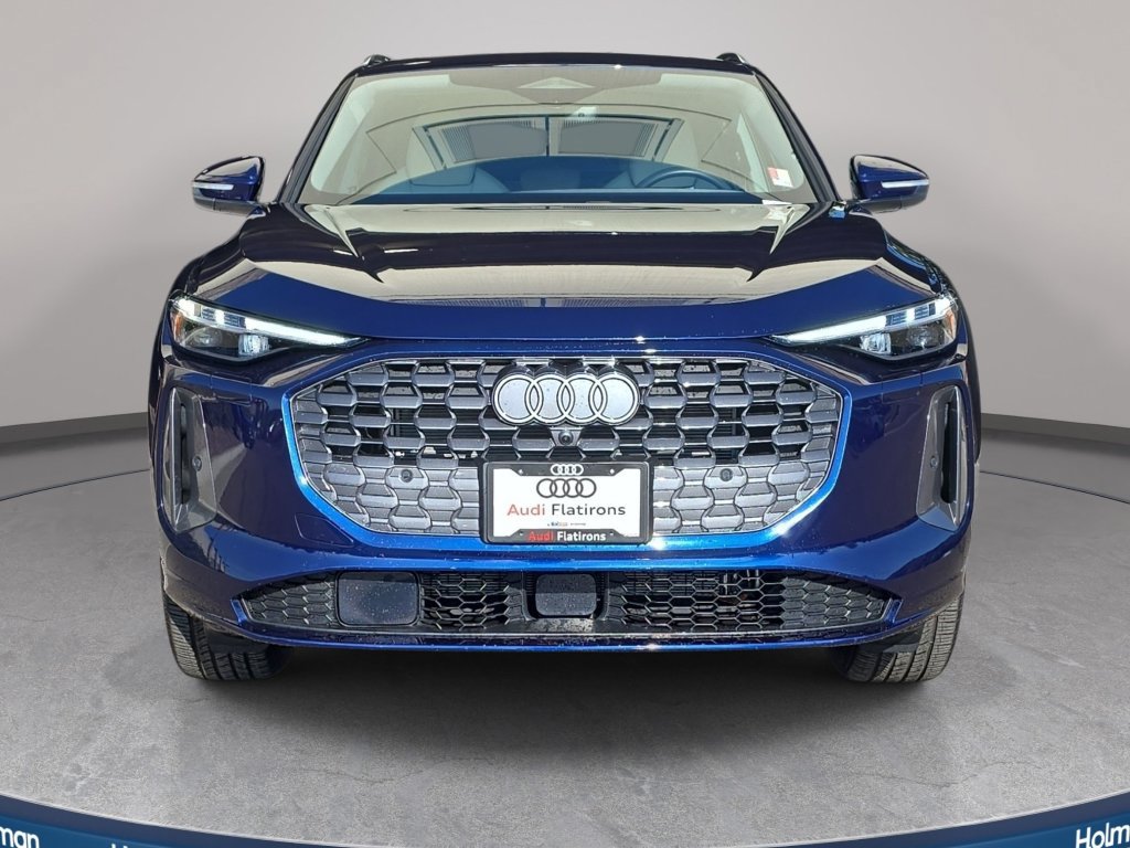 Used 2025 Audi Q5 Premium w/ Premium Plus AWD/4WD image 3
