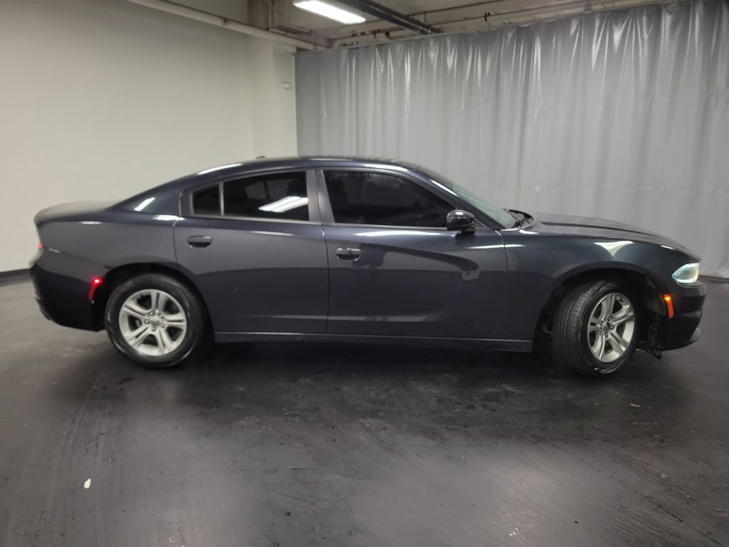 Used 2019 Dodge Charger SXT RWD image 10