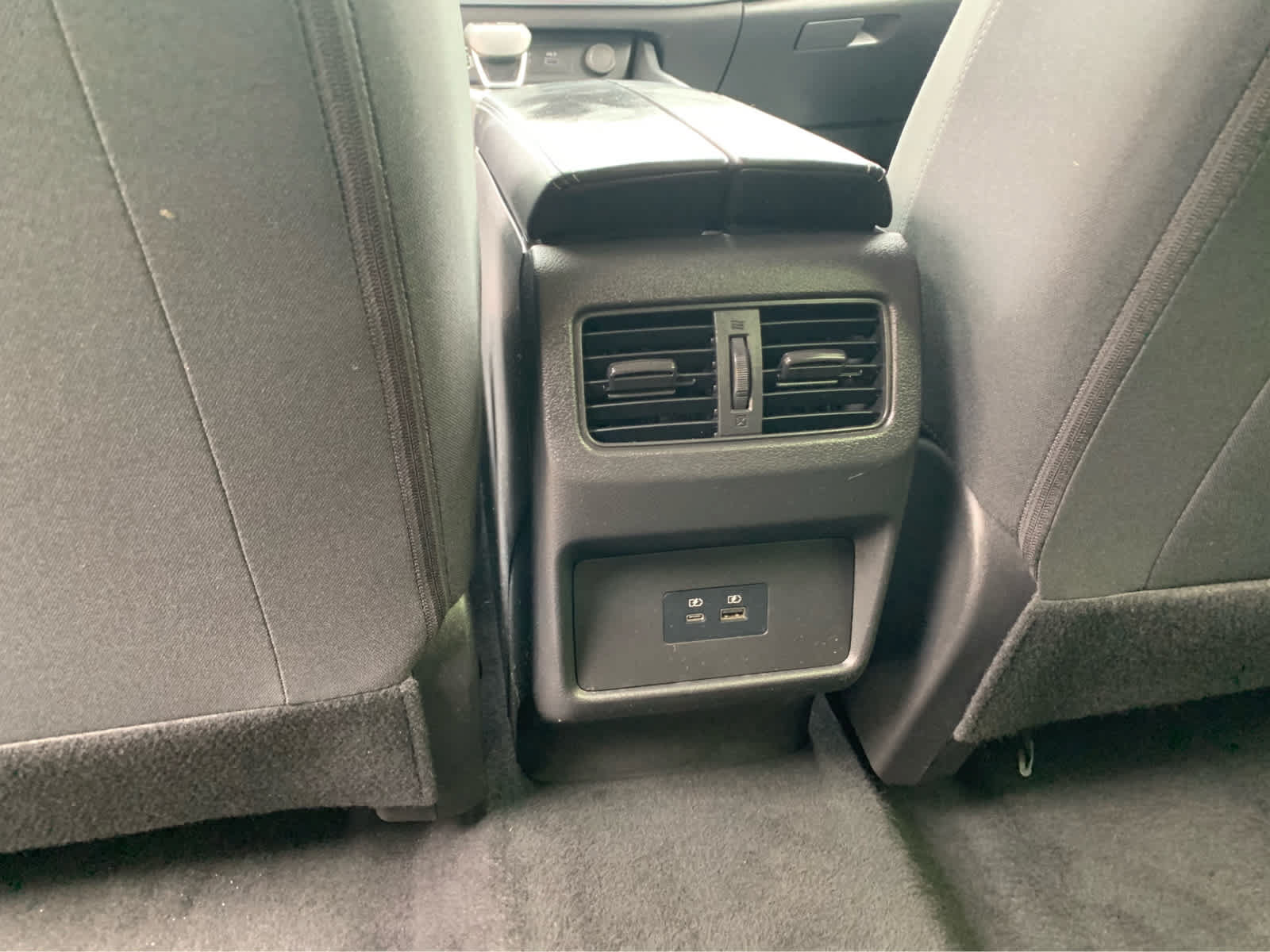 Used 2023 Nissan Rogue SV AWD/4WD image 25
