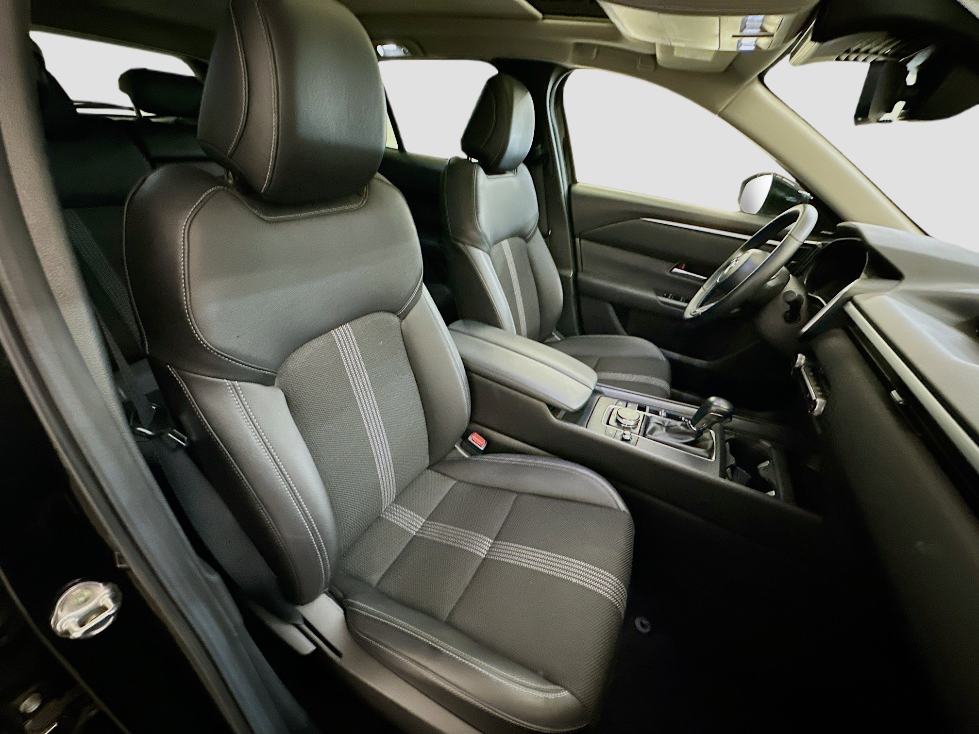 Used 2025 MAZDA CX-50 AWD 2.5 S w/ Premium Package image 34