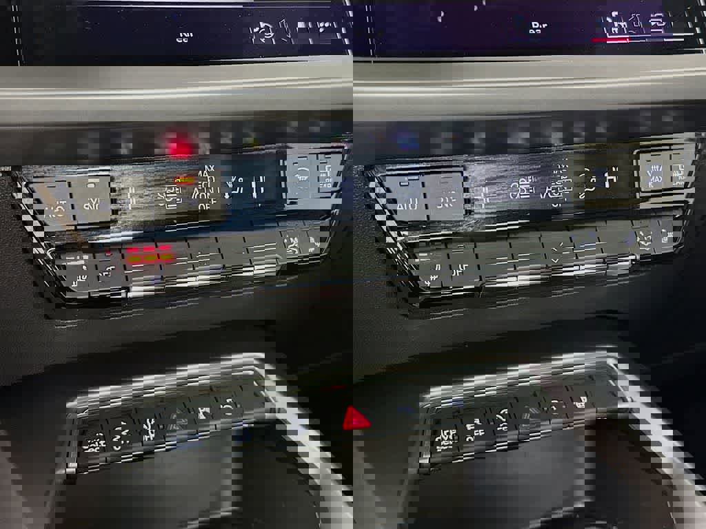 Used 2024 Audi A3 2.0T Premium image 18