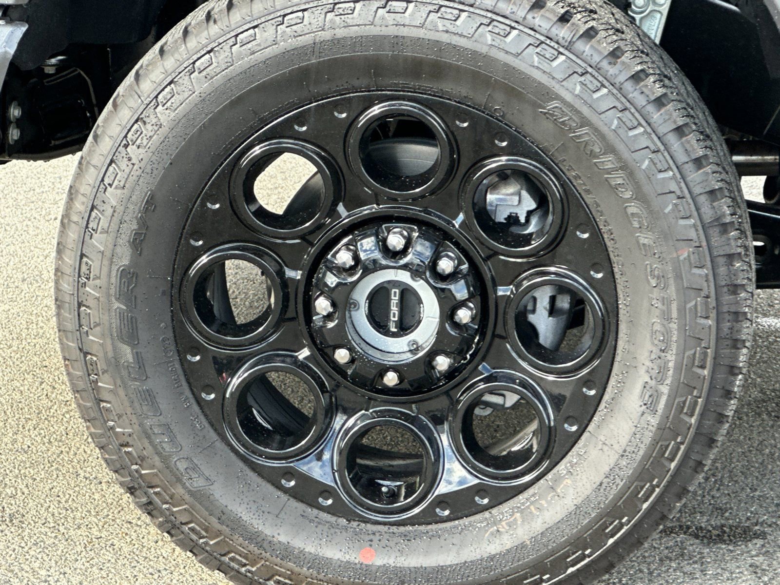 New 2026 Ford F350 Lariat w/ Black Appearance Package image 33