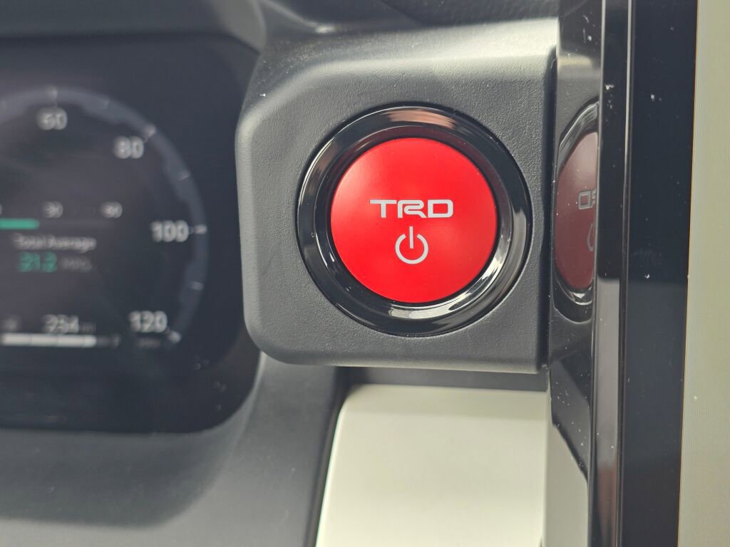 Used 2024 Toyota Tacoma TRD Off-Road image 36