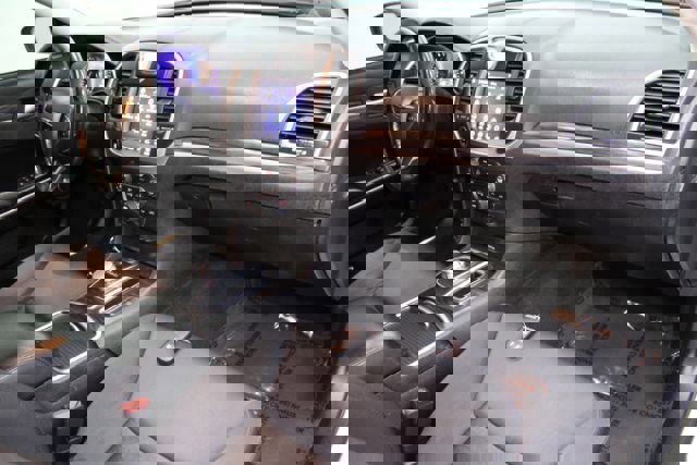 Used 2019 Chrysler 300 Touring w/ Sport Appearance Package image 22