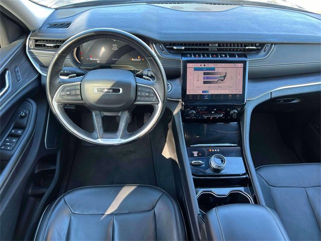 Used 2022 Jeep Grand Cherokee L Limited w/ Black Appearance Package image 12