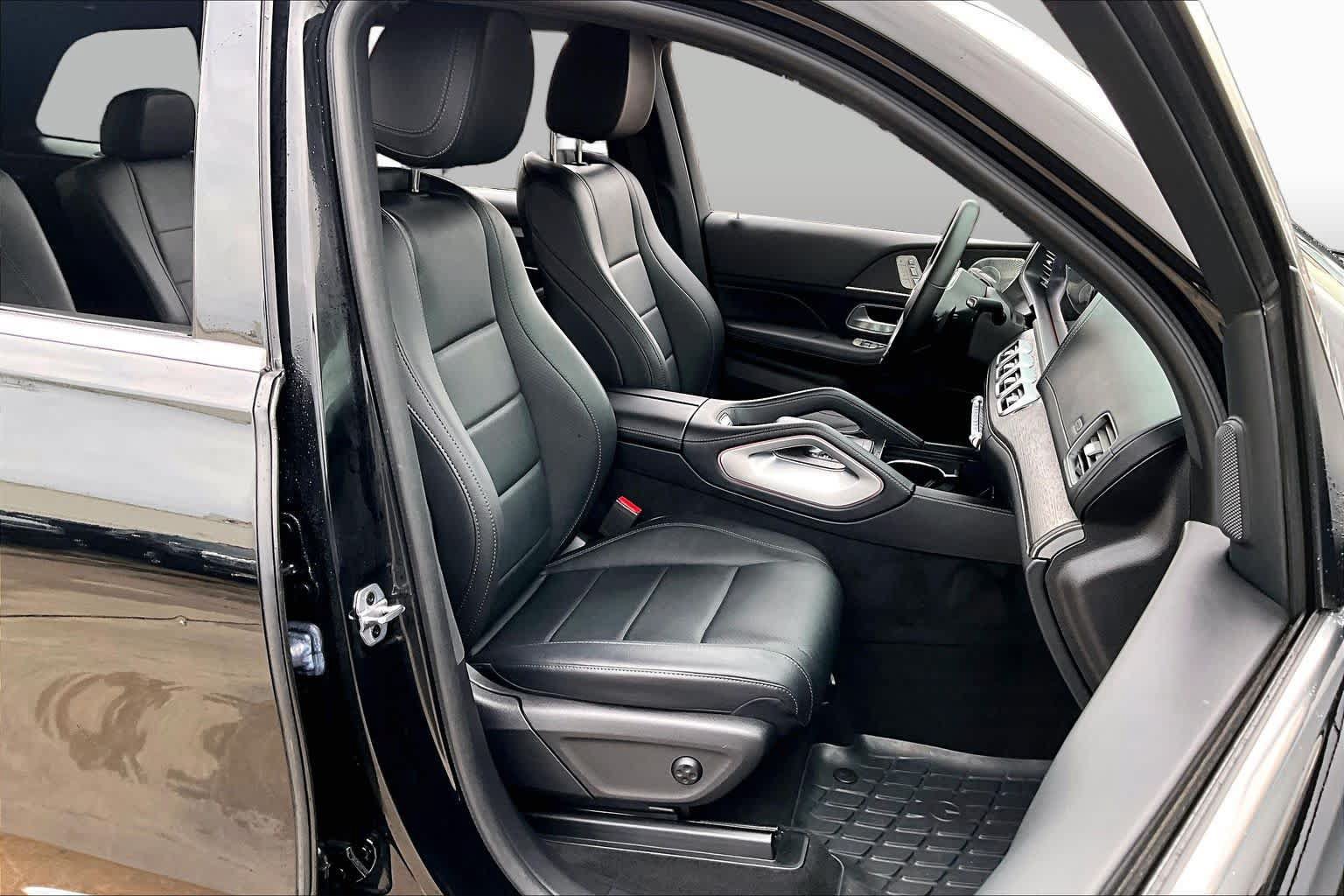 Used 2022 Mercedes-Benz GLS 450 4MATIC image 9