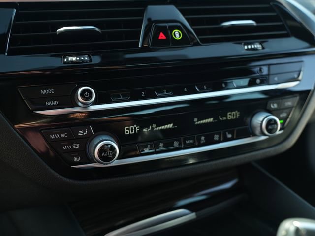 Used 2020 BMW 530i w/ Convenience Package RWD image 32