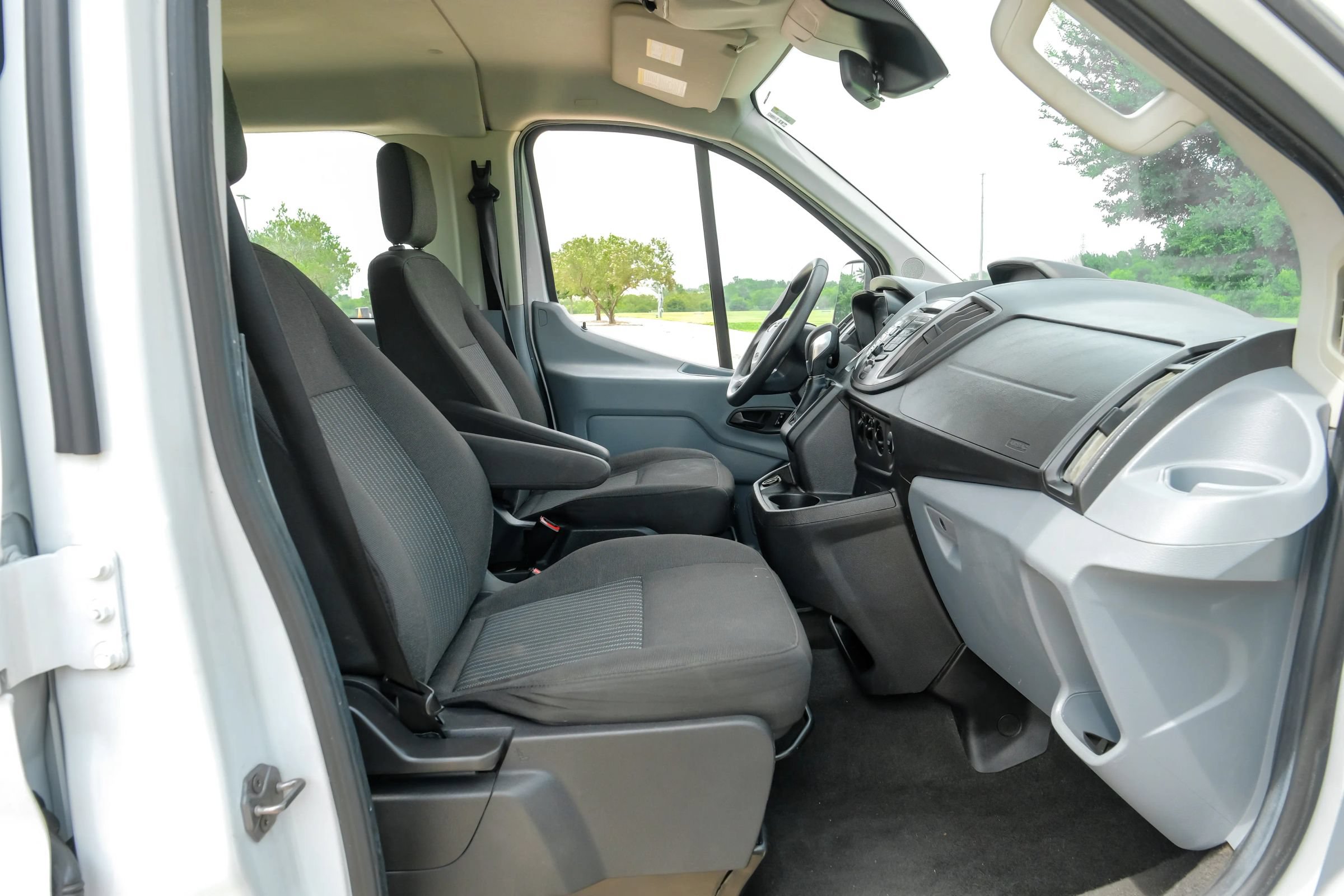 Used 2018 Ford Transit 350 XLT RWD image 29
