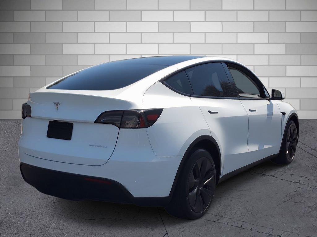 Used 2024 Tesla Model Y Long Range image 5