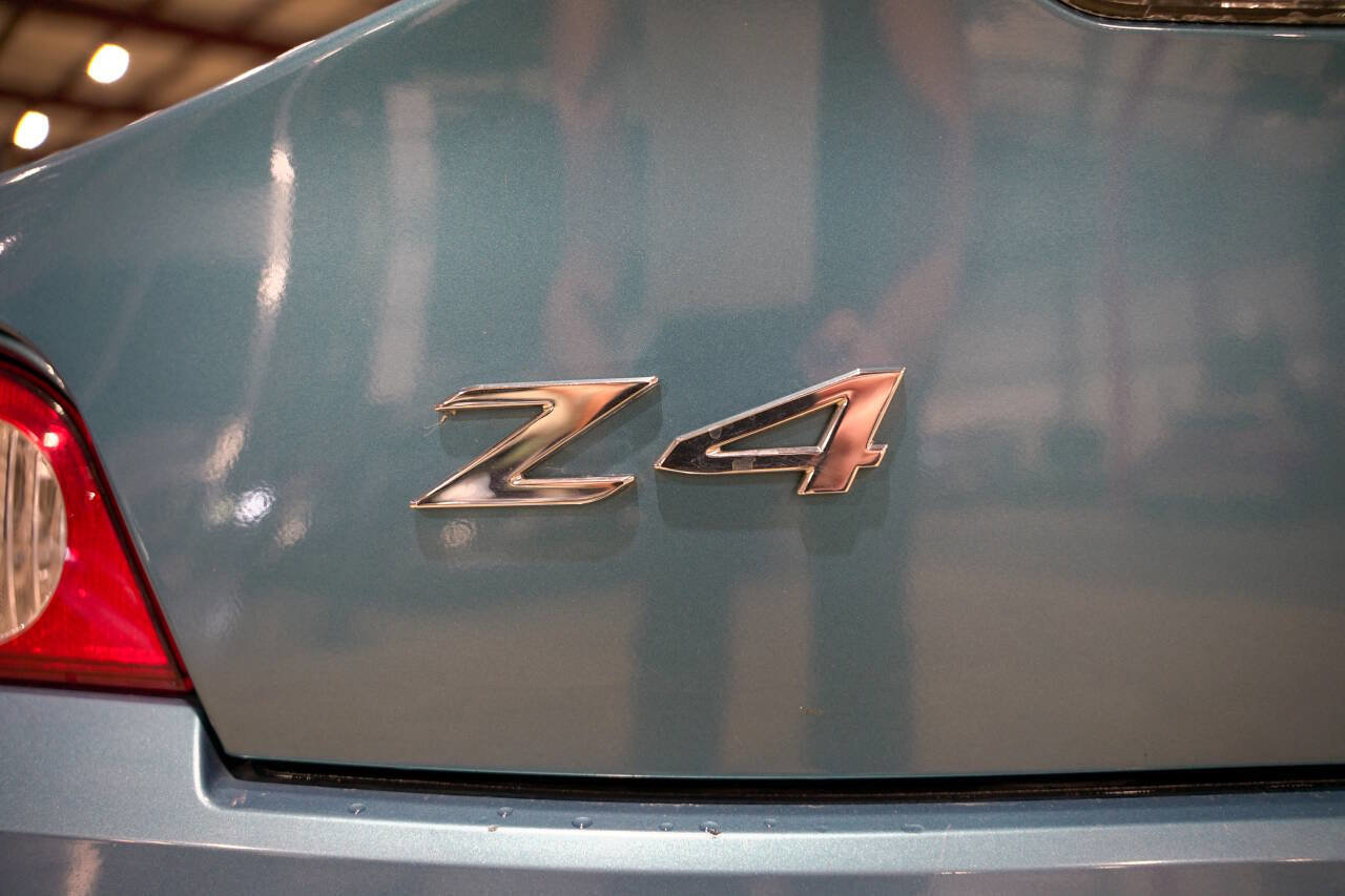Used 2005 BMW Z4 2.5i image 35