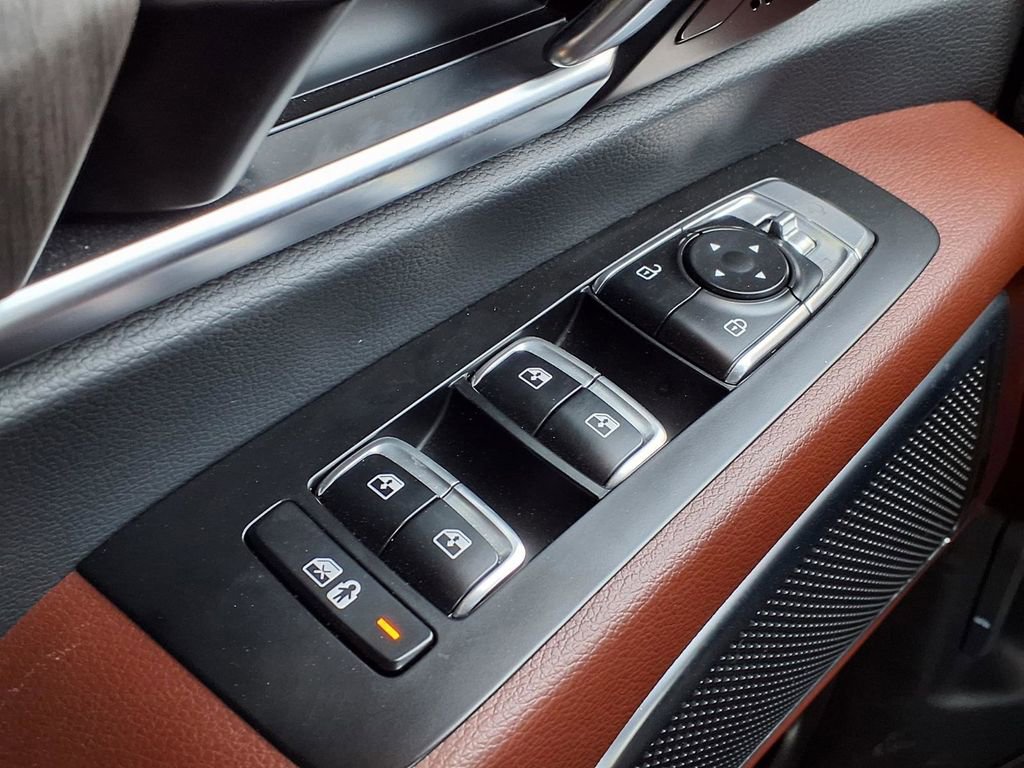 Used 2025 Kia Telluride SX image 19