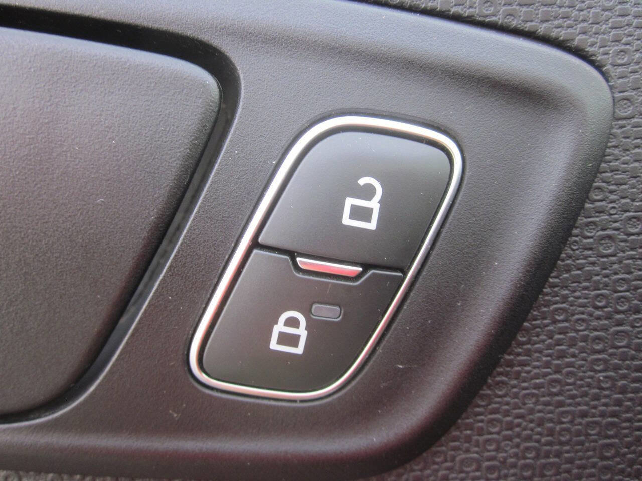 Used 2020 Ford EcoSport S FWD image 27