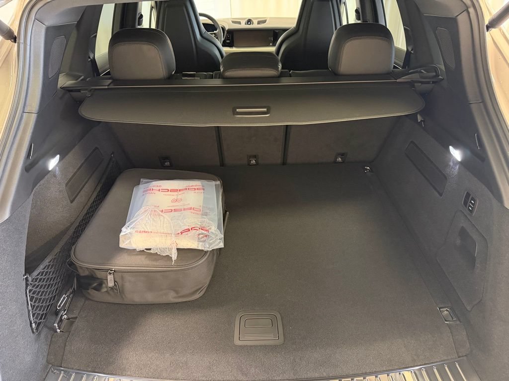 Certified 2026 Porsche Cayenne E-Hybrid AWD/4WD image 31