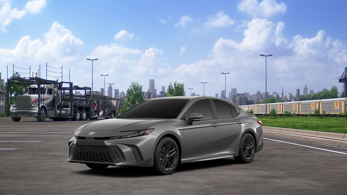 New 2026 Toyota Camry SE FWD image 1
