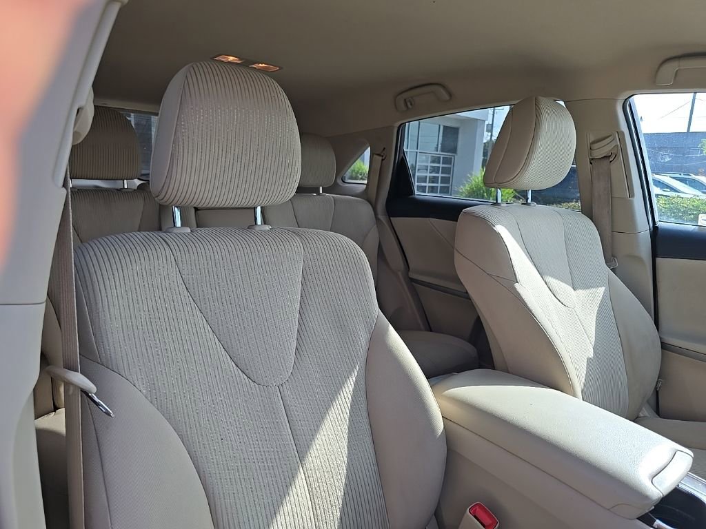 Used 2015 Toyota Venza LE FWD image 29