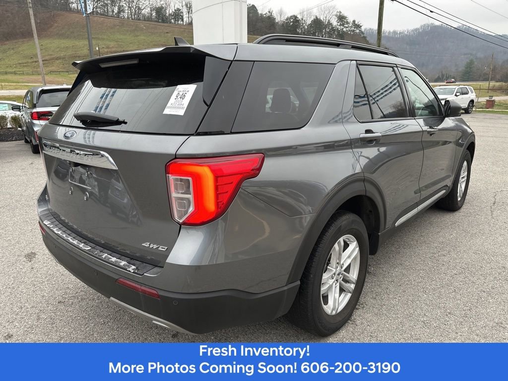 Used 2023 Ford Explorer XLT w/ Equipment Group 202A image 5