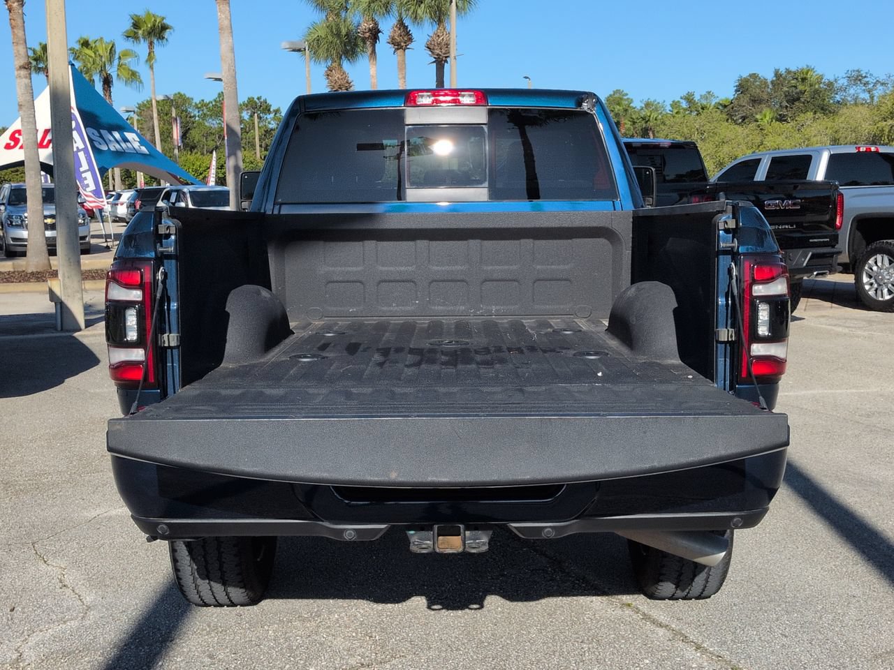 Certified 2024 RAM 2500 Big Horn w/ Night Edition AWD/4WD image 12