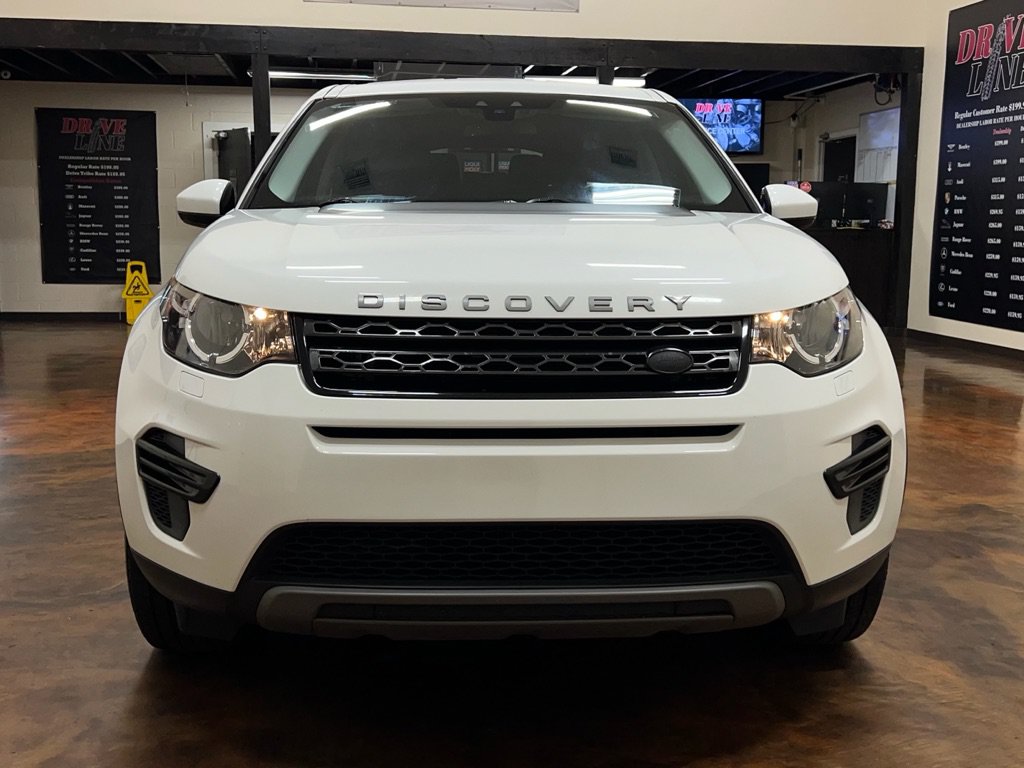 Used 2019 Land Rover Discovery Sport SE AWD/4WD image 4