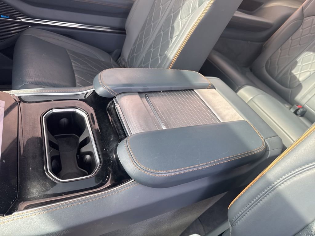 Used 2022 Jeep Grand Wagoneer Series III w/ Rear Seat Video Group 1 image 37